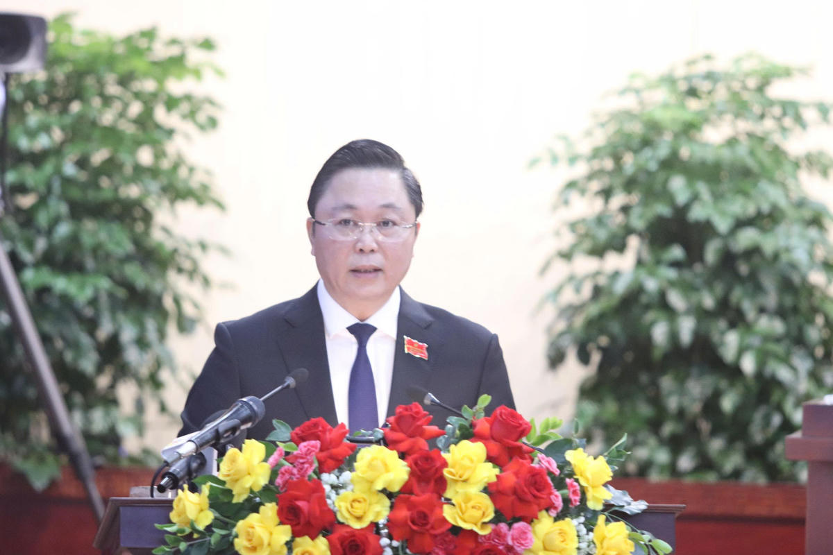 Chủ tịch Ủy ban MTTQ Việt Nam TP Đà Nẵng Lê Trí Thanh phát biểu tại kỳ họp. Ảnh: Tấn Thành.