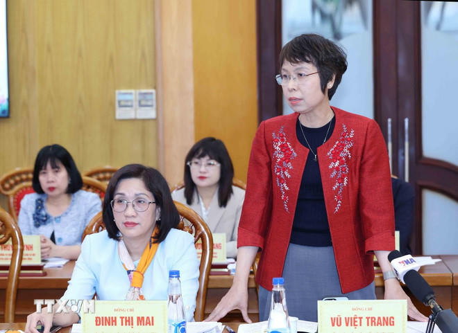 Bà Vũ Việt Trang, Tổng Giám đốc Thông tấn xã Việt Nam, phát biểu tại buổi làm việc. (Ảnh: Phương Hoa/TTXVN)