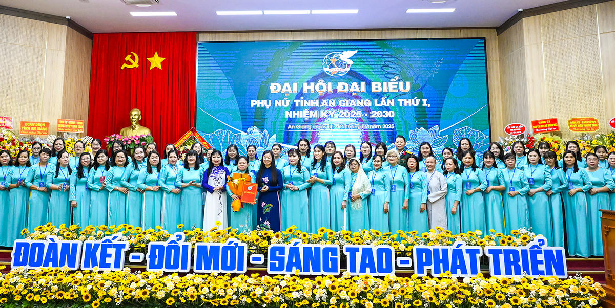 Ban Chấp hành Hội Liên hiệp Phụ nữ tỉnh An Giang nhiệm kỳ 2025-2030. Ảnh Nguyễn Minh.