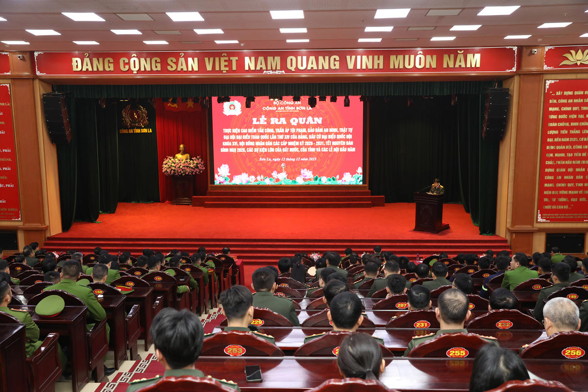 Quang cảnh Lễ ra quân cao điểm tấn công, trấn áp tội phạm, bảo đảm an ninh, trật tự. Ảnh: C.T