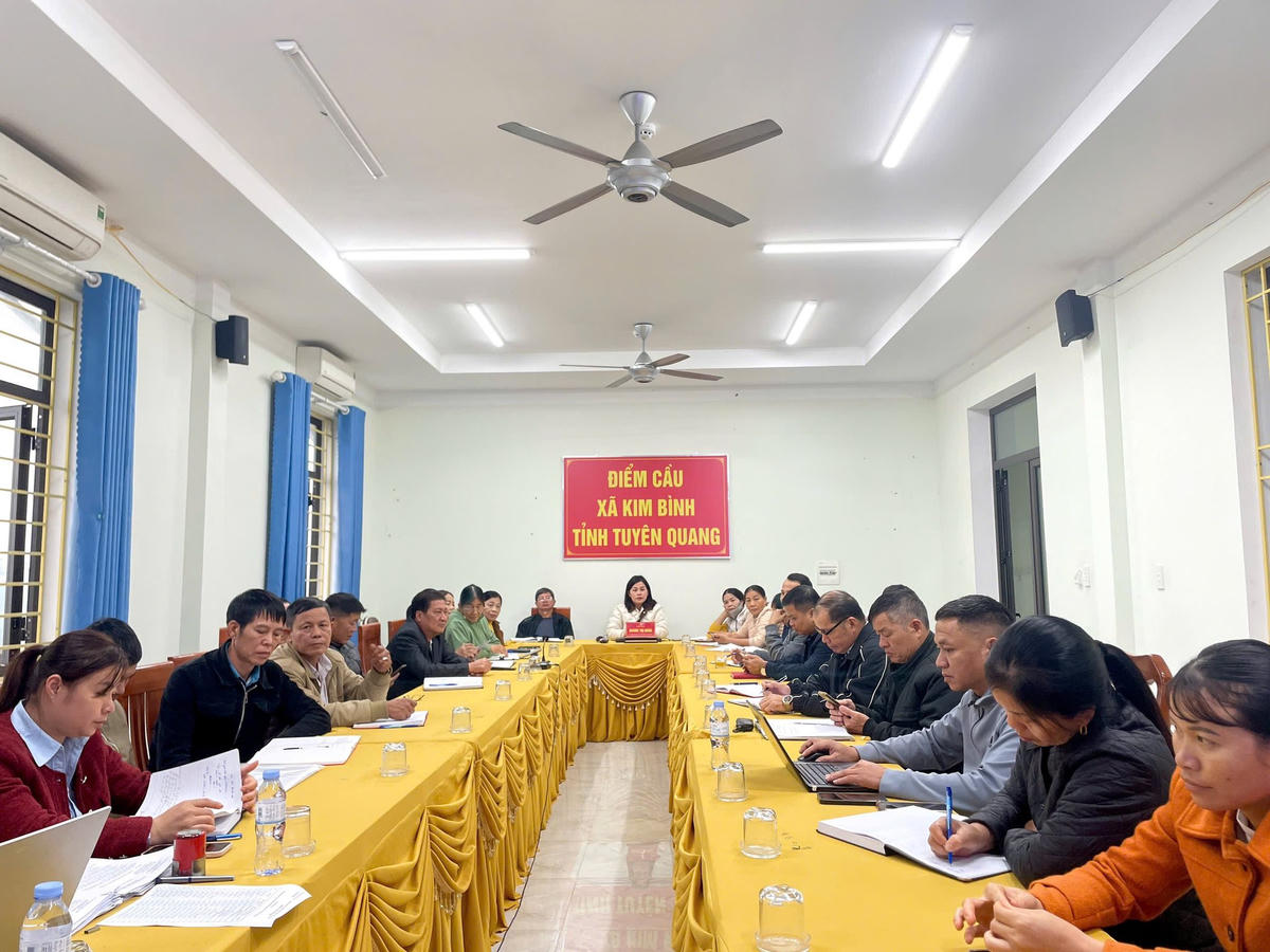 Đại biểu dự tập huấn tại điểm cầu xã Kim Bình. Ảnh: M.T.