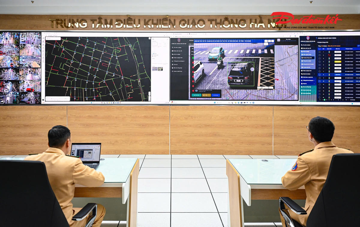 Hình ảnh bên trong Trung tâm điều khiển giao thông Hà Nội.
