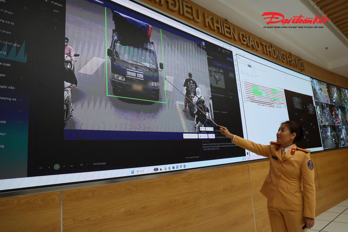 Hệ thống camera mới đa dạng chủng loại, tính năng, có loại có khả năng xoay ngang, xoay dọc và zoom để mở rộng góc quan sát,. phục vụ giám sát an ninh, trật tự. Đặc biệt, có camera ứng dụng trí tuệ nhân tạo (camera AI) để giám sát, xử lý vi phạm.