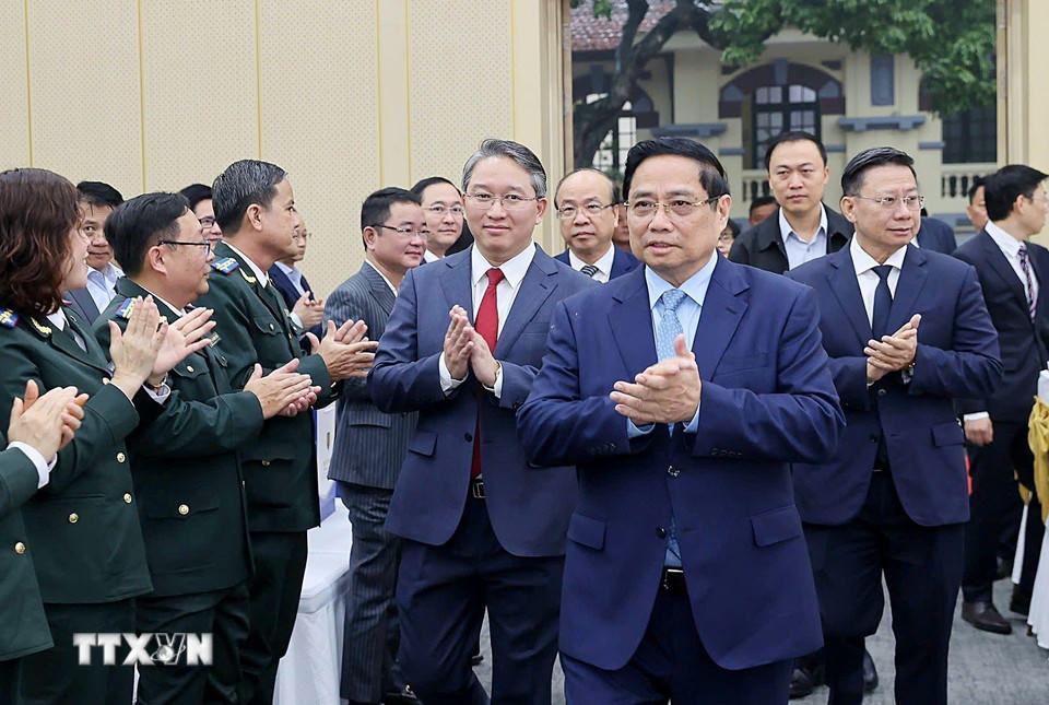 Thủ tướng Phạm Minh Chính đến dự Hội nghị toàn quốc tổng kết công tác Tư pháp năm 2025. (Ảnh: Dương Giang/TTXVN).