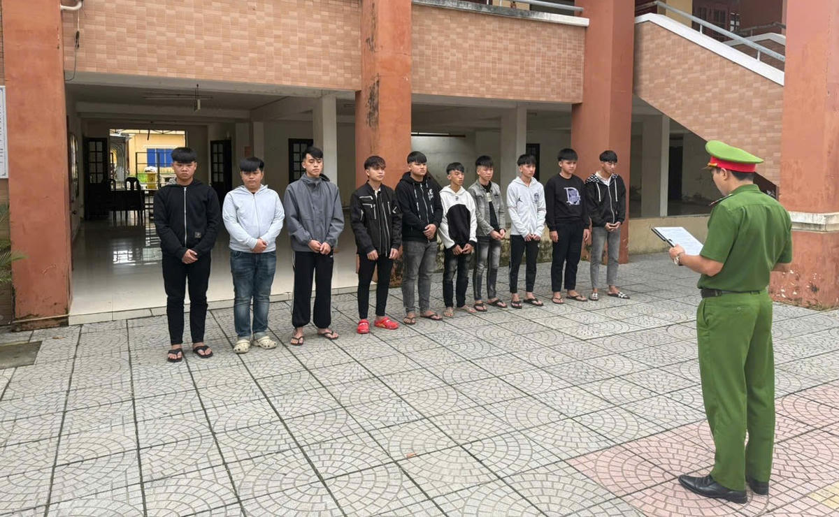 Các đối tượng tại cơ quan điều tra. Ảnh: CV.