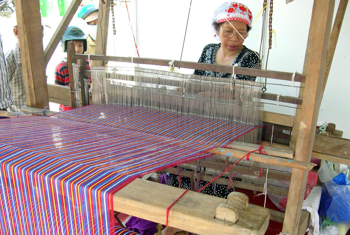 An Giang xác định giảm nghèo về thông tin là nhiệm vụ trọng tâm, giúp thu hẹp khoảng cách phát triển giữa vùng sâu biên giới và khu vực đồng bằng. Ảnh: Lê Hoàng Vũ.