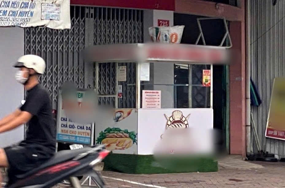 Cửa hàng bánh mì H.V tạm dừng hoạt động. Ảnh: CV.
