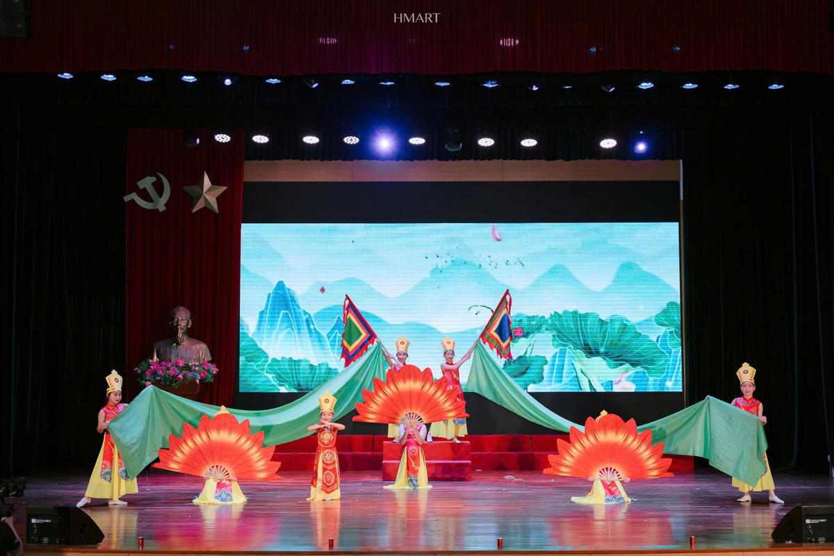 Tiết mục trình diễn của học sinh. Ảnh: BTC