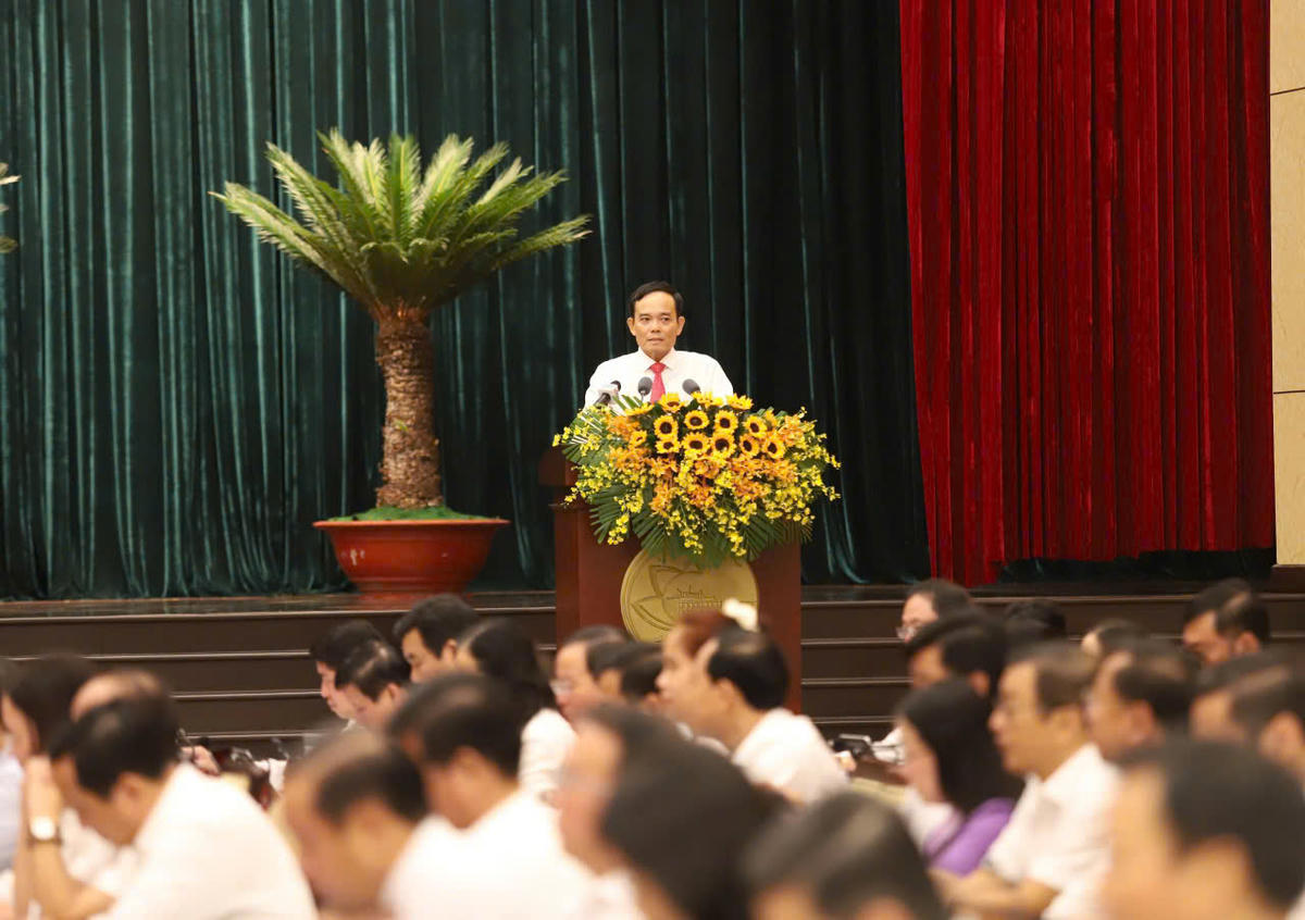 Ông Trần Lưu Quang, Bí thư Trung ương Đảng, Bí thư Thành uỷ TP Hồ Chí Minh chủ trì Hội nghị. Ảnh: N.L