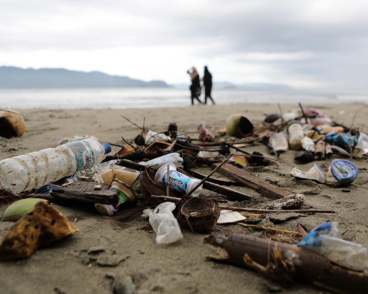 Rác thải nhựa xuất hiện ở khắp mọi nơi.