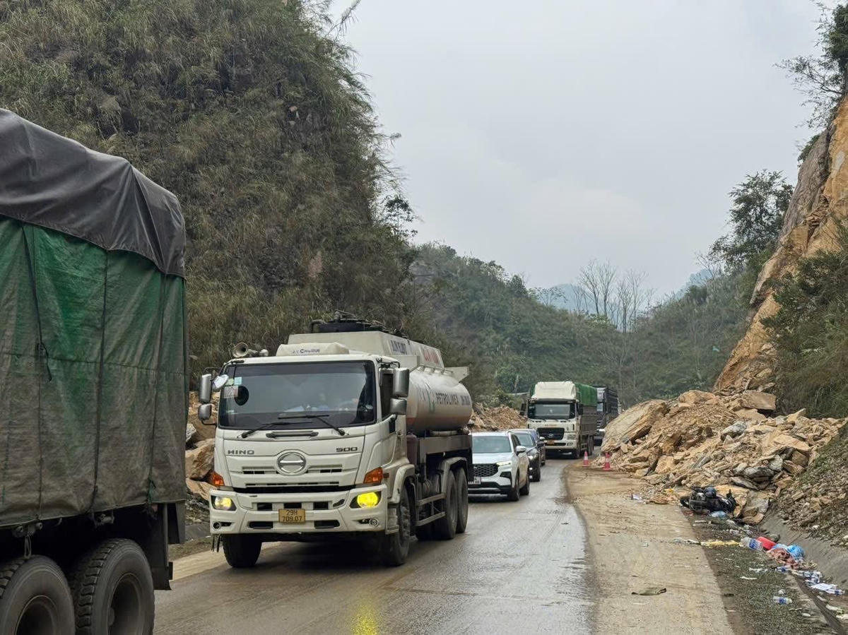 Cảnh báo nguy cơ sạt lở tiếp diễn ra tại Mai Châu