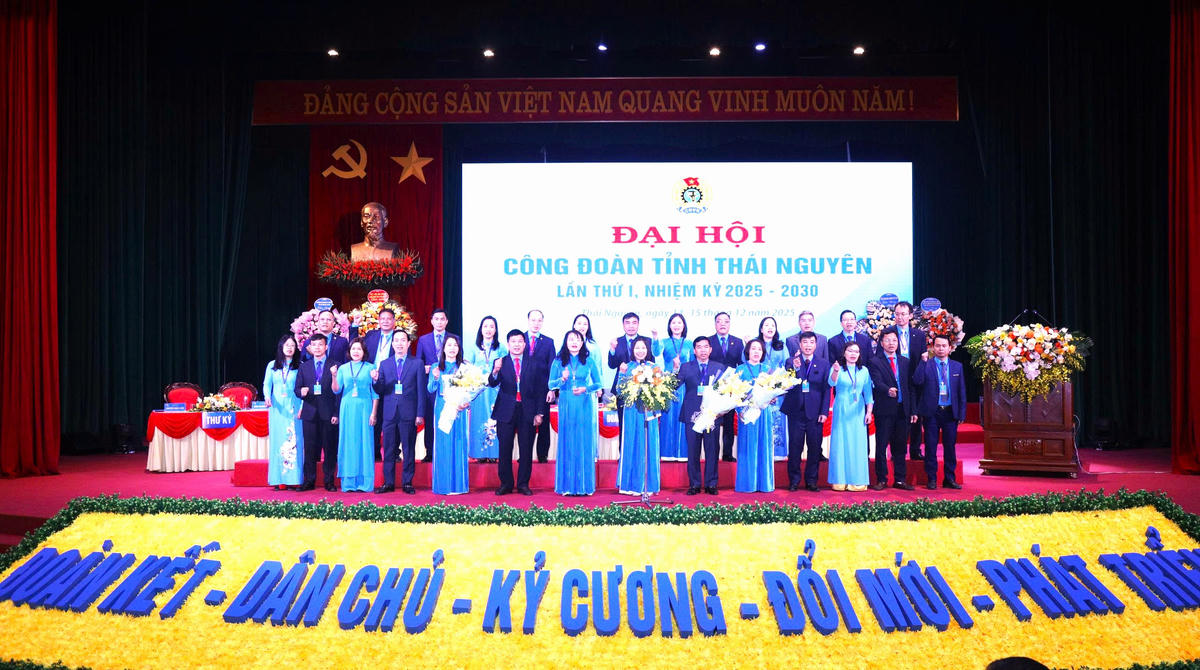 Ban Chấp hành Công đoàn tỉnh Thái Nguyên nhiệm kỳ 2025 - 2030. Ảnh: Thu Huệ.