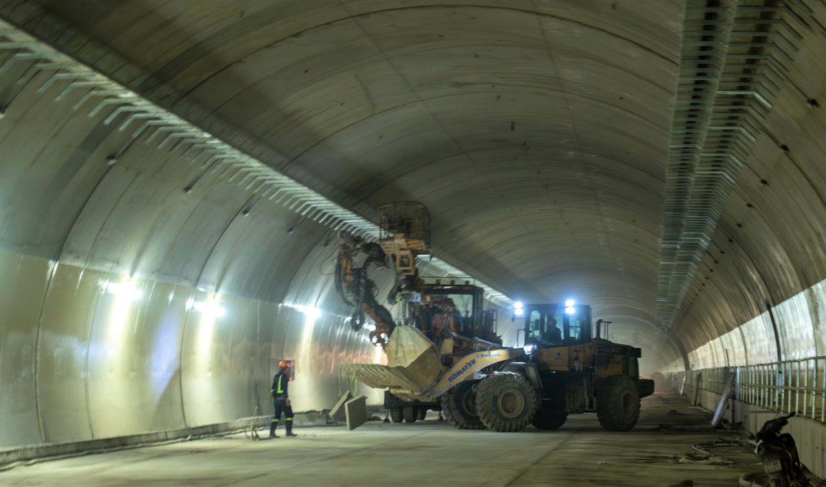 Quạt thông gió trong hầm số 3 trên tuyến cao tốc Quảng Ngãi-Hoài Nhơn. Ảnh: CV.