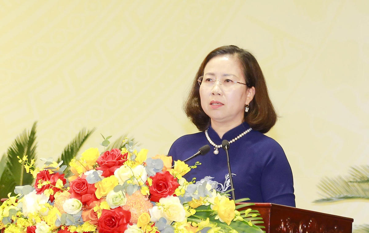 Bà Bùi Thị Thơm - Phó Chủ tịch Trung ương Hội Nông dân Việt Nam phát biểu tại đại hội. Ảnh: Lê Hợi