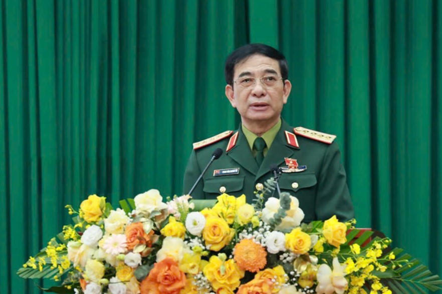 Đại tướng Phan Văn Giang phát biểu tại buổi tiếp xúc cử tri. Ảnh: TN.