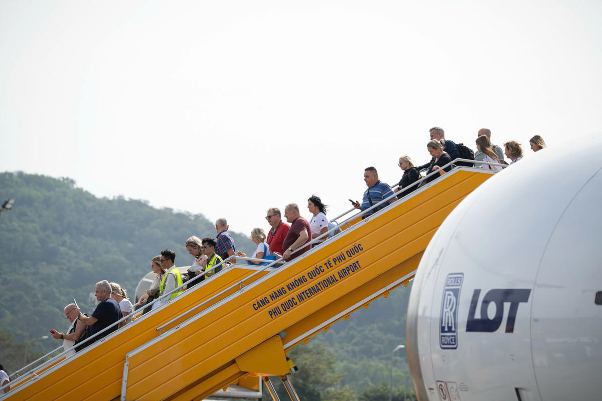 Các vị khách quốc tế đến Phú Quốc lần này có ý nghĩa quan trọng, thể hiện sự phục hồi mạnh mẽ, bền vững và vượt bậc của du lịch Việt Nam. Ảnh Nguyễn Minh.