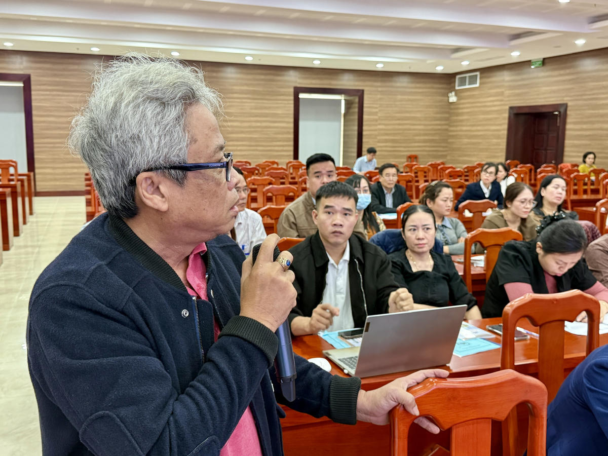 Bác sĩ Huỳnh Trung Quốc, Trưởng Khoa Kiểm soát bệnh tật Trung tâm Y tế khu vực Thanh Khê. Ảnh: Nguyễn Tú.