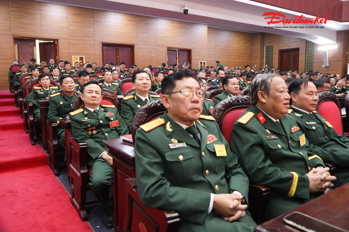 Trong phong trào xây dựng nông thôn mới, đô thị văn minh, Hội CCB các cấp tỉnh Nghệ An đã trực tiếp đảm nhận hơn 1.860 công trình, phần việc với tổng trị giá trên 55 tỷ đồng, tập trung vào xây dựng, sửa chữa đường giao thông nông thôn. Ảnh: ĐB.