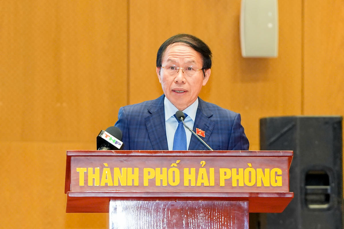 Bí thư Thành ủy, Trưởng Đoàn đại biểu Quốc hội thành phố Lê Tiến Châu phát biểu tại buổi gặp mặt. Ảnh: PT. 