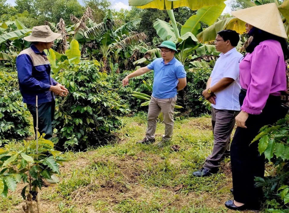 Truyền thông góp phần giảm nghèo ở các xã vùng cao của thành phố Huế. Ảnh: N.D.