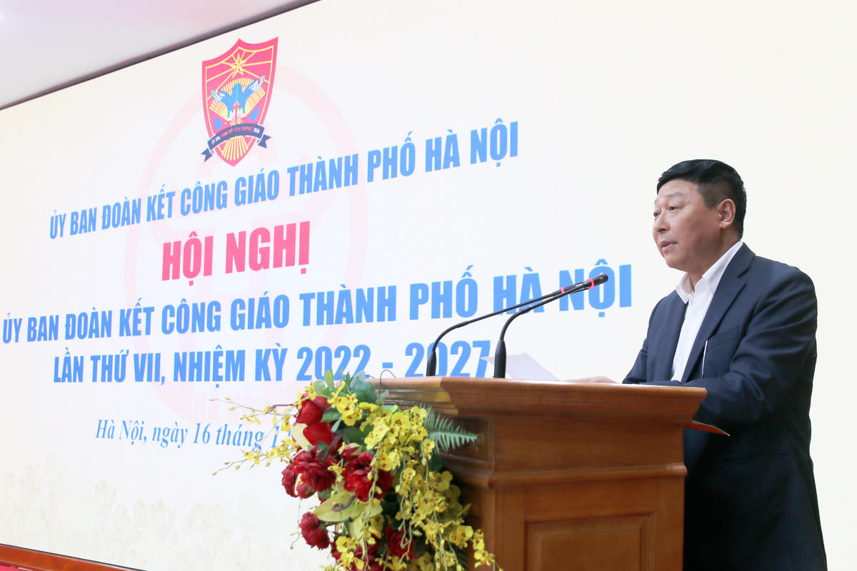 Phó Chủ tịch Thường trực Ủy ban MTTQ Việt Nam thành phố Hà Nội Phạm Anh Tuấn.  phát biểu tại Hội nghị.