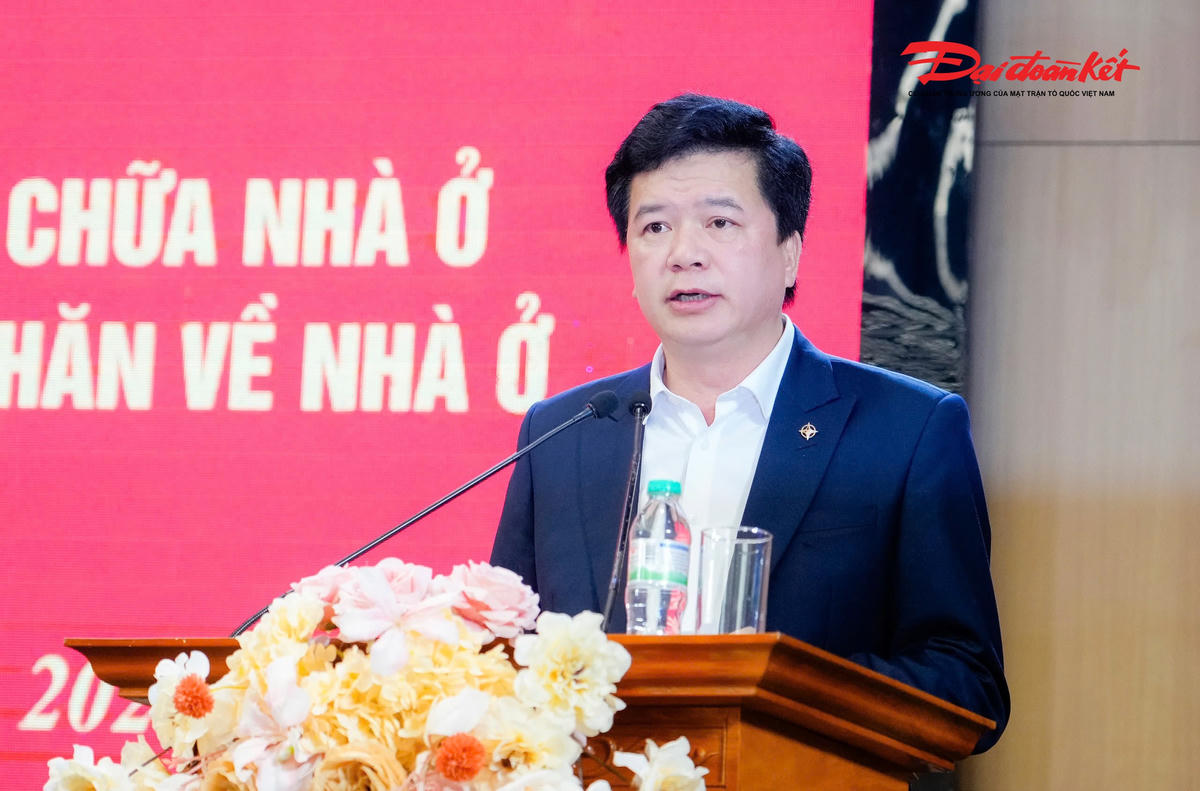 Ông Nguyễn Đình Hùng -&nbsp;Ủy viên Ban Thường vụ Tỉnh uỷ, Phó Chủ tịch Thường trực Ủy ban MTTQ tỉnh Nghệ An phát biểu khai mạc tại hội nghị. Ảnh: PB