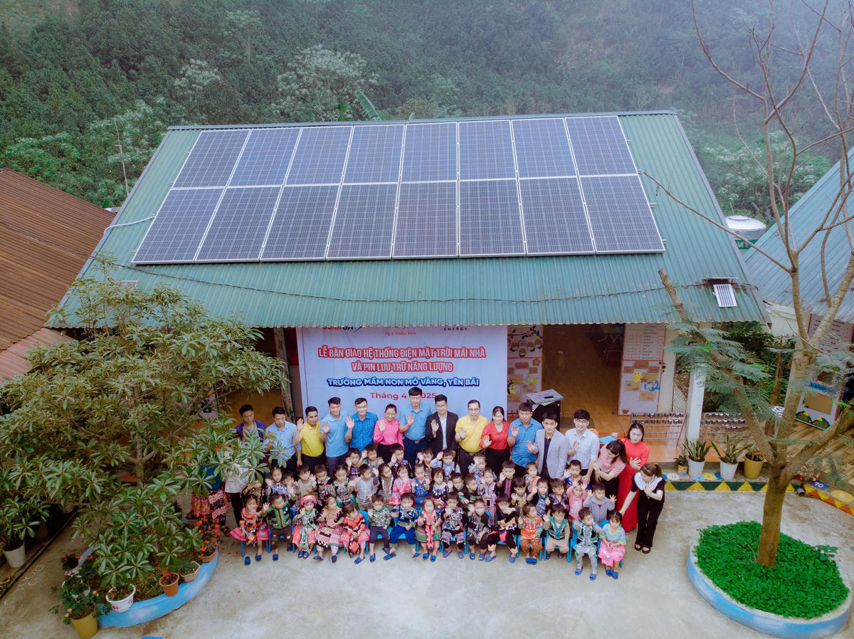 Quỹ Thiện Tâm hỗ trợ lắp đặt hệ thống điện mặt trời cho trường Mầm non Mỏ Vàng, Mù Cang Chải, Yên