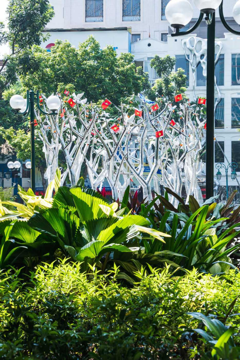 Sớm gỡ khó cho nghệ thuật công cộng  