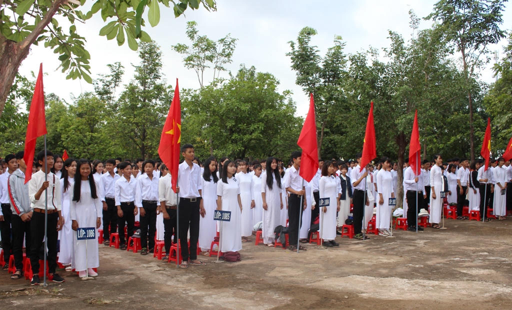 Người dân buôn Ba Na tập trung chăm lo phát triển kinh tế, đến nay buôn không còn tảo hôn.
