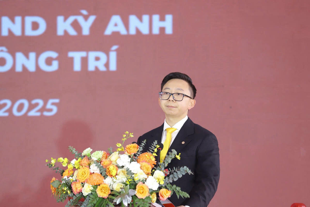 Ông Phạm Nhật Quân Anh - Tổng Giám đốc Công ty VinMetal, đại diện chủ đầu tư phát biểu tại buổi lễ. Ảnh: HN.