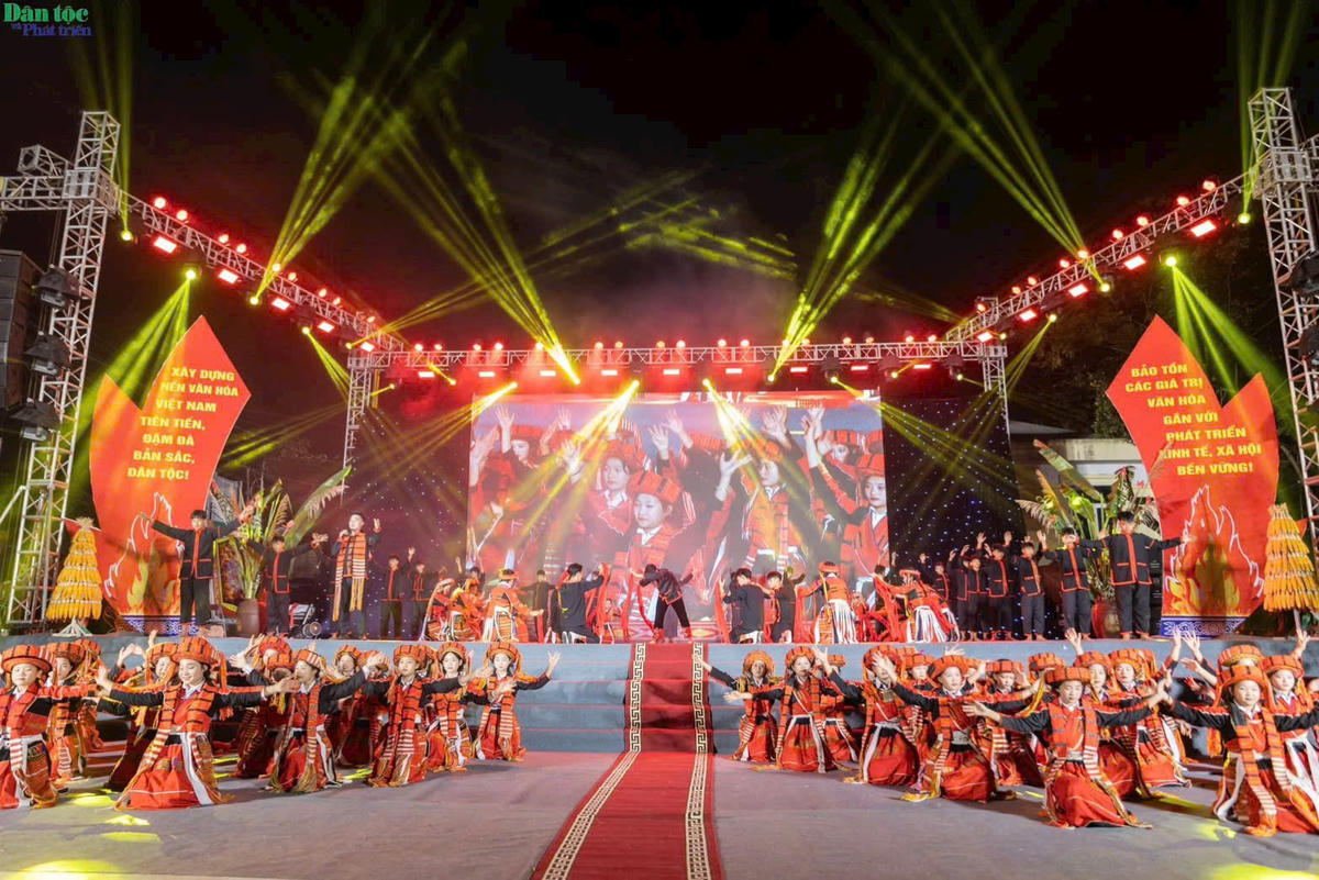 Nhờ triển khai thực hiện Chương trình MTQG 1719, nhiều giá trị văn hóa truyền thống các DTTS được bảo tồn và phát huy.