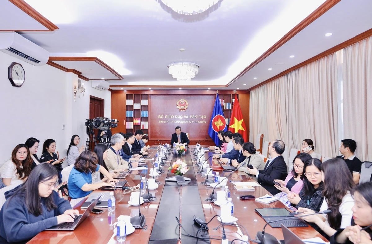 Lễ công bố Báo cáo tham chiếu Khung trình độ quốc gia Việt Nam (VQF) với Khung tham chiếu trình độ ASEAN (AQRF). Ảnh: Nguyễn Mạnh