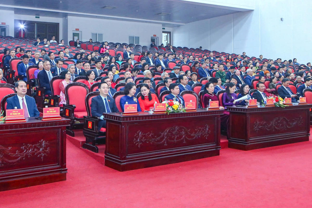 Phó Chủ tịch Quốc hội Nguyễn Thị Thanh, Phó Chủ tịch - Tổng Thư ký UBTƯ MTTQ Việt Nam Nguyễn Thị Thu Hà dự buổi gặp mặt. Ảnh: Công Luật