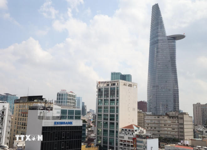 Tháp tài chính Bitexco cùng nhiều định chế tài chính hiện hữu ở khu vực trung tâm Quận 1 là một trong những lợi thế sẵn có để Thành phố Hồ Chí Minh xây dựng Trung tâm tài chính quốc tế. (Ảnh: Hứa Chung/TTXVN)