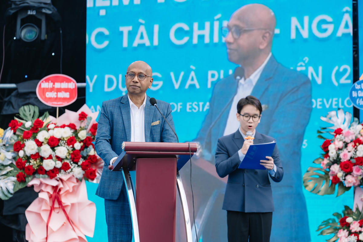 Ông Shanmuga Retnam đánh giá rất cao việc FBU gắn đào tạo với thực tiễn.