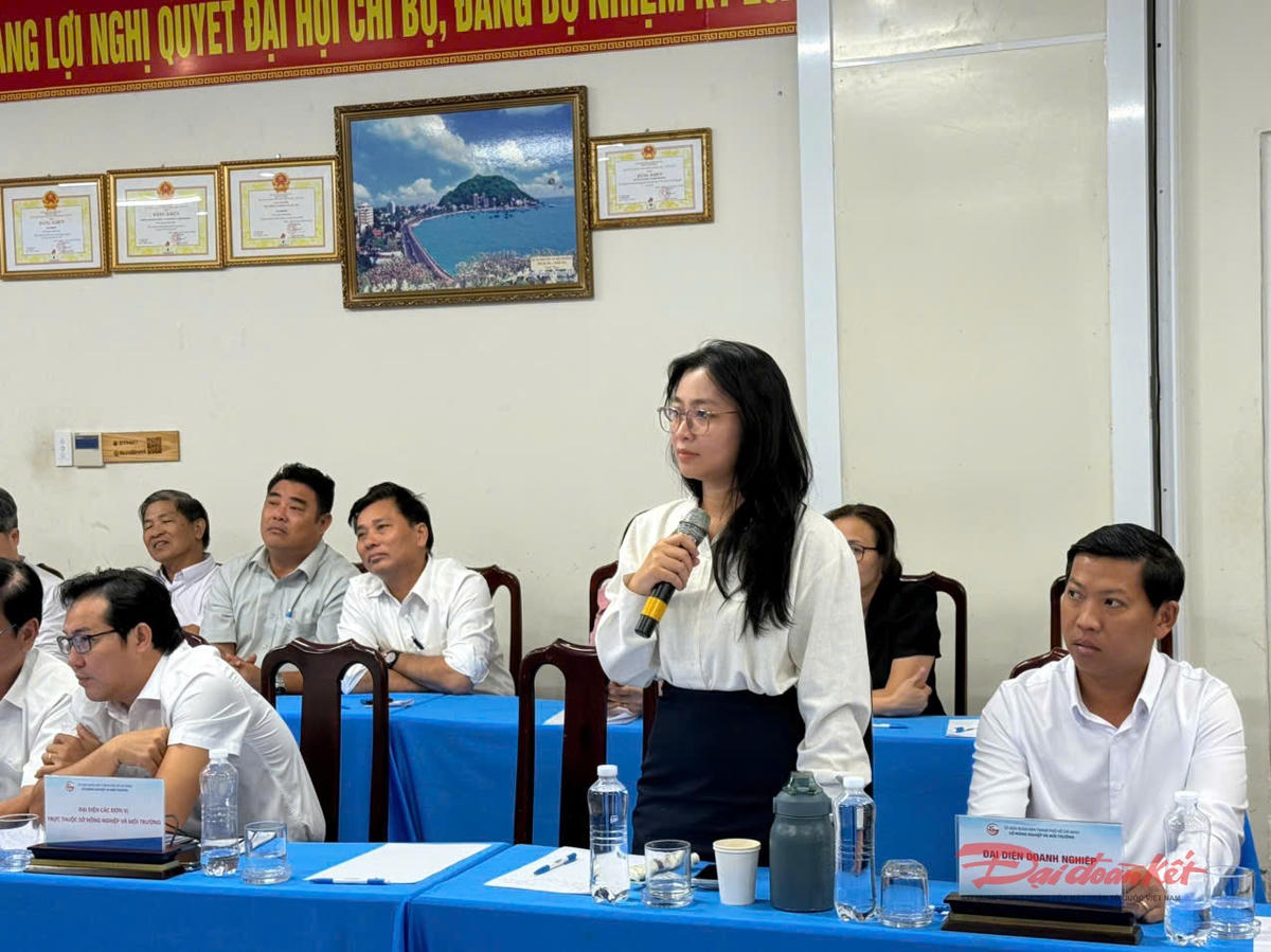 Đại biểu hiến kế giải pháp tại hội nghị. Ảnh: M.C