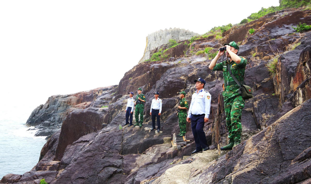 Bộ đội Biên phòng Khánh Hòa chủ động ứng phó với mọi tình huống trên biển. Ảnh: Văn Tân.