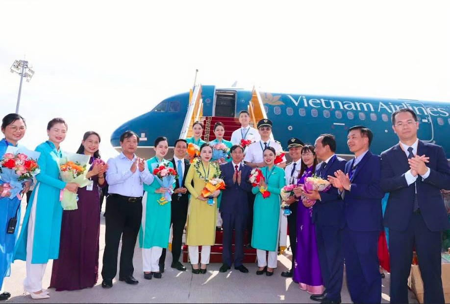  Việc khai thác đường bay TP.HCM - Điện Biên thể hiện cam kết của Vietnam Airlines trong tăng cường kết nối vùng và hỗ trợ phát triển kinh tế, xã hội tại các địa phương.