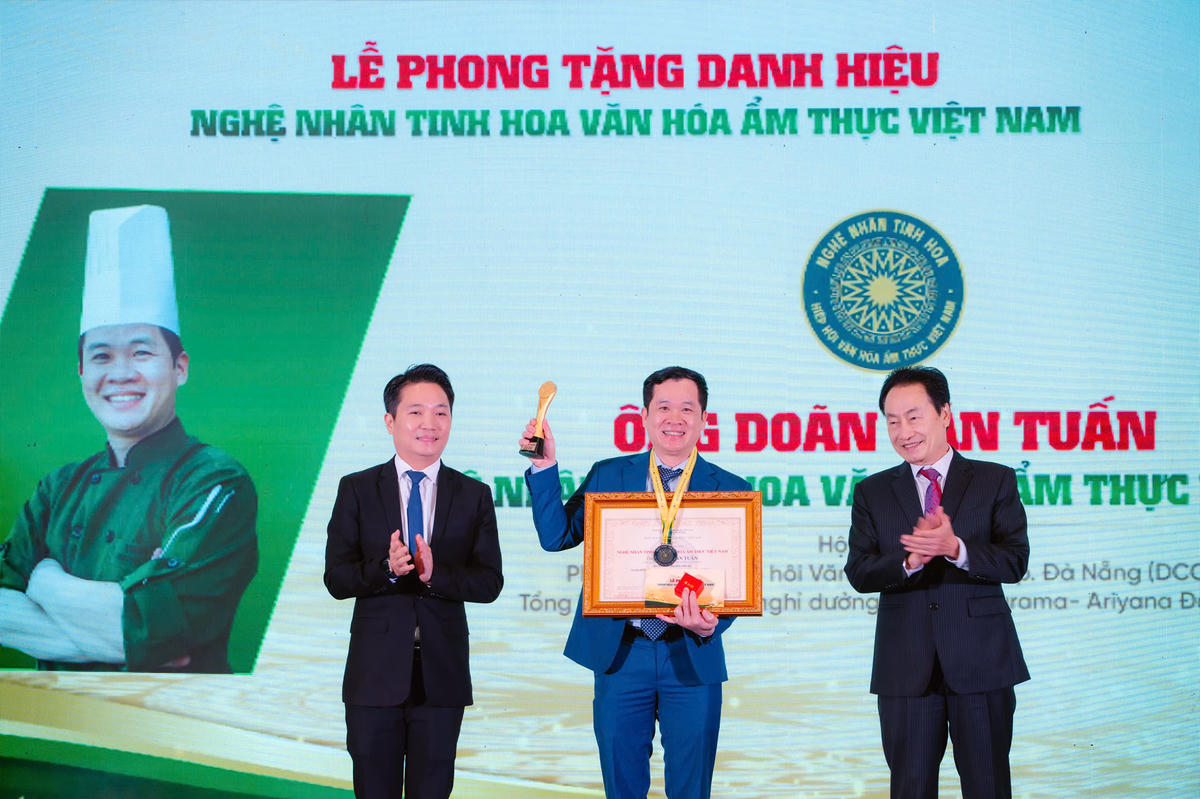 Nghệ nhân Tinh hoa văn hóa ẩm thực Việt Nam Doãn Văn Tuấn. Ảnh: Nguyễn Tú.