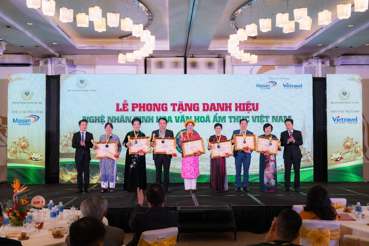 Phong tặng 06 Nghệ nhân tinh hoa Văn hóa Ẩm thực Việt Nam