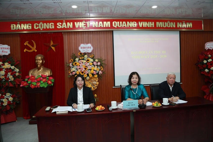 Đoàn Chủ tịch của Đại hội. Ảnh Nguyễn Hùng.