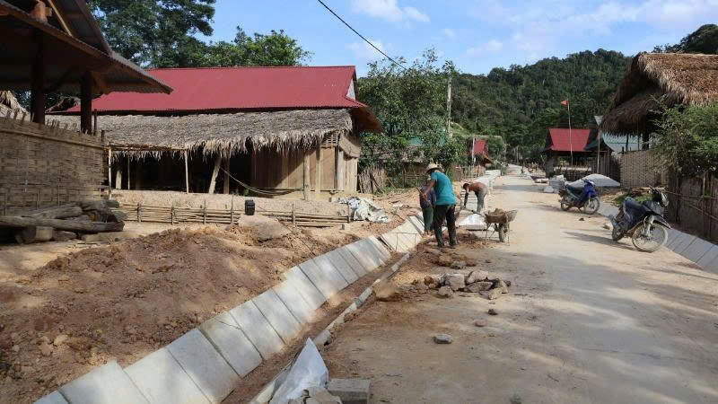 Bà con nhân dân trên địa bàn xã ngày càng khởi sắc. Ảnh: T. H