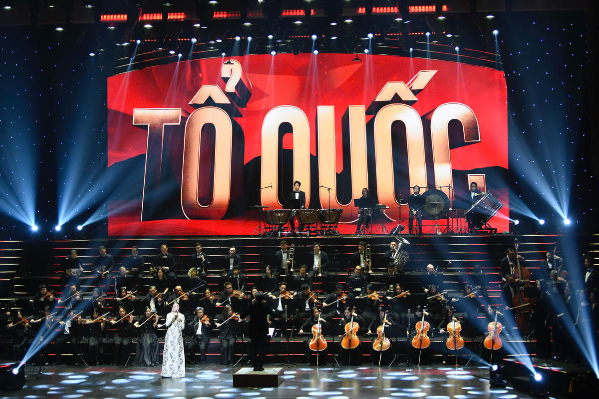 Tiết mục văn nghệ tại chương trình&nbsp;"Hồ Chí Minh - Hành trình khát vọng 2025". Ảnh: Như Ý