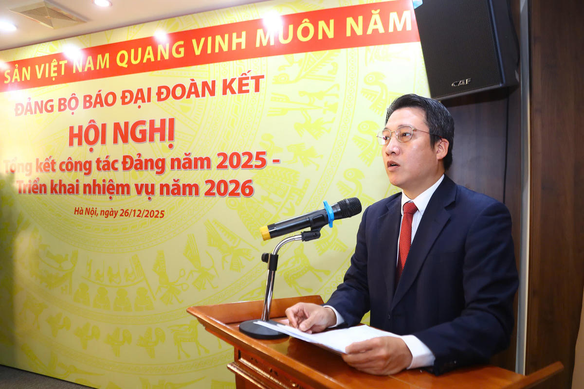 Đồng chí Nguyễn Văn Dũng, Phó Bí thư Đảng ủy, Phó Tổng Biên tập Báo Đại đoàn kết phát biểu. Ảnh: Lê Khánh.