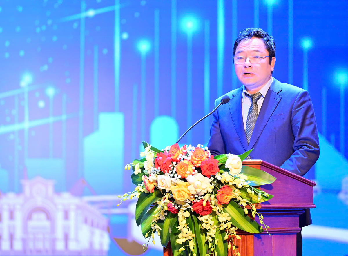 Ông Nguyễn Thành Trung - Giám đốc Sở Văn hóa, Thể thao và Du lịch TP Hải Phòng phát biểu tại lễ trao giải. Ảnh: ĐT. 