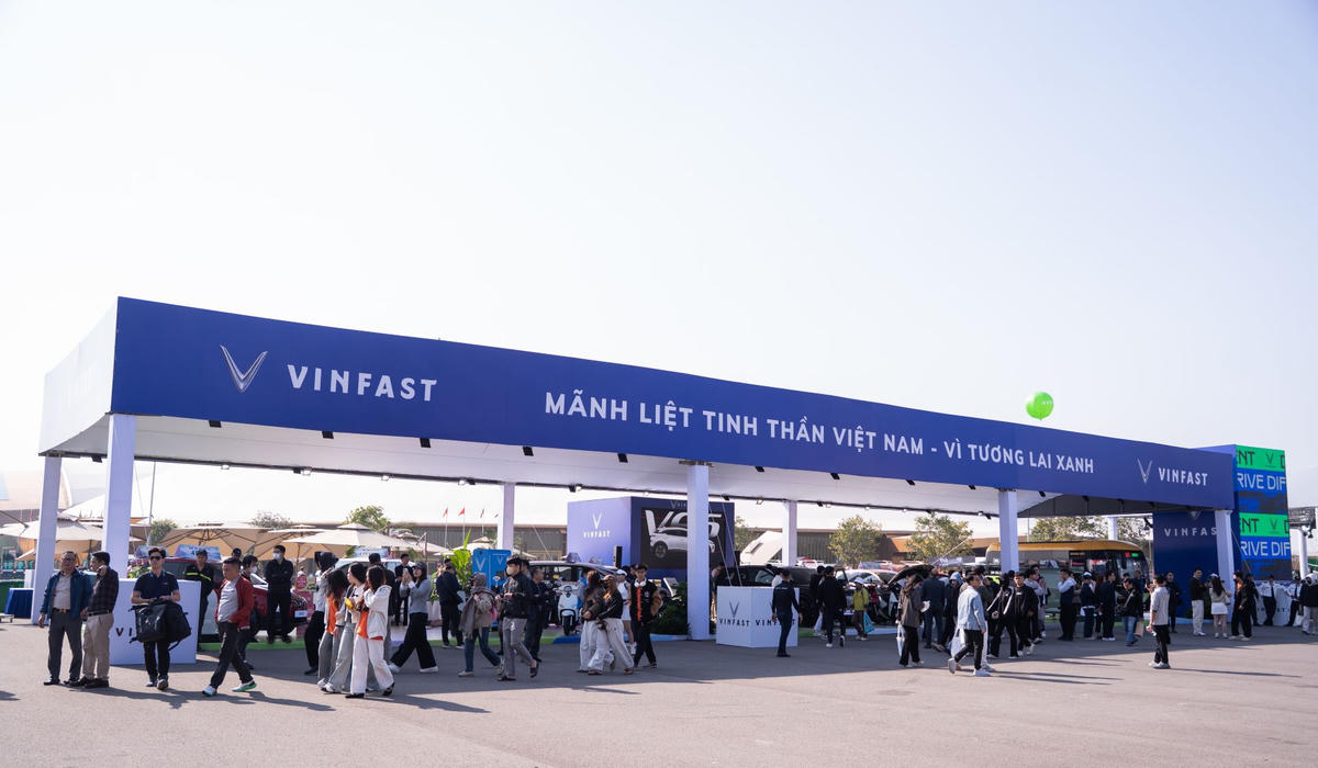 Gian hàng VinFast tiếp tục là tâm điểm của sự kiện Vietnam Mobility Show 2025.