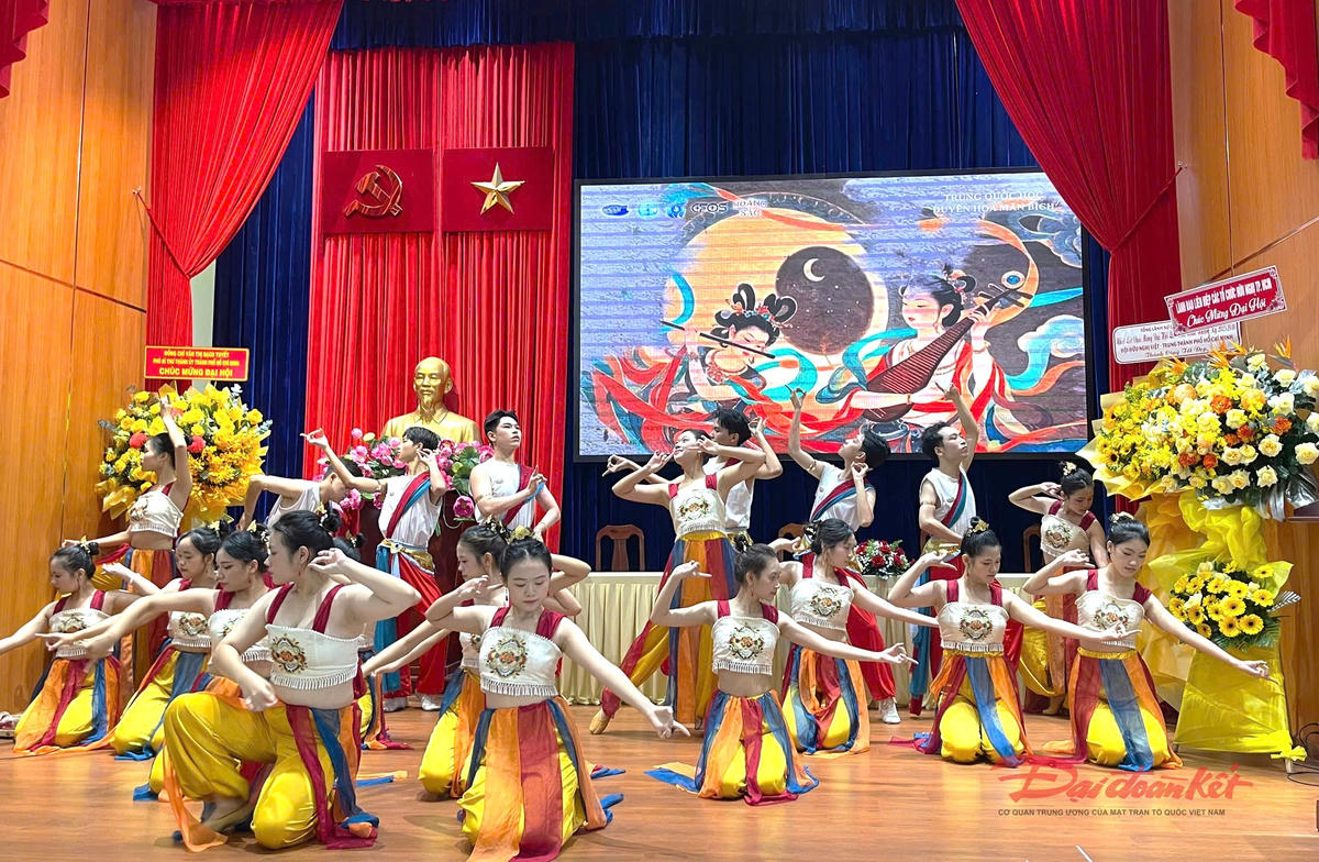 Tiết mục văn hoá nghệ thuật đặc sắc tại Đại hội. Ảnh: Hồng Phúc.