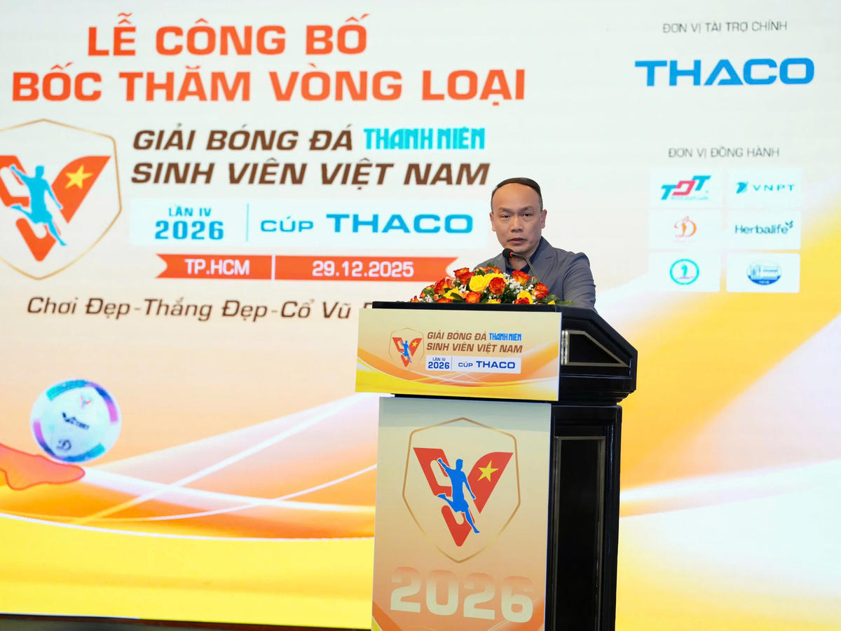 Ông Nguyễn Văn Phú – Tổng Thư ký Liên đoàn Bóng đá Việt Nam phát biểu tại buổi lễ. Ảnh: Đ.L