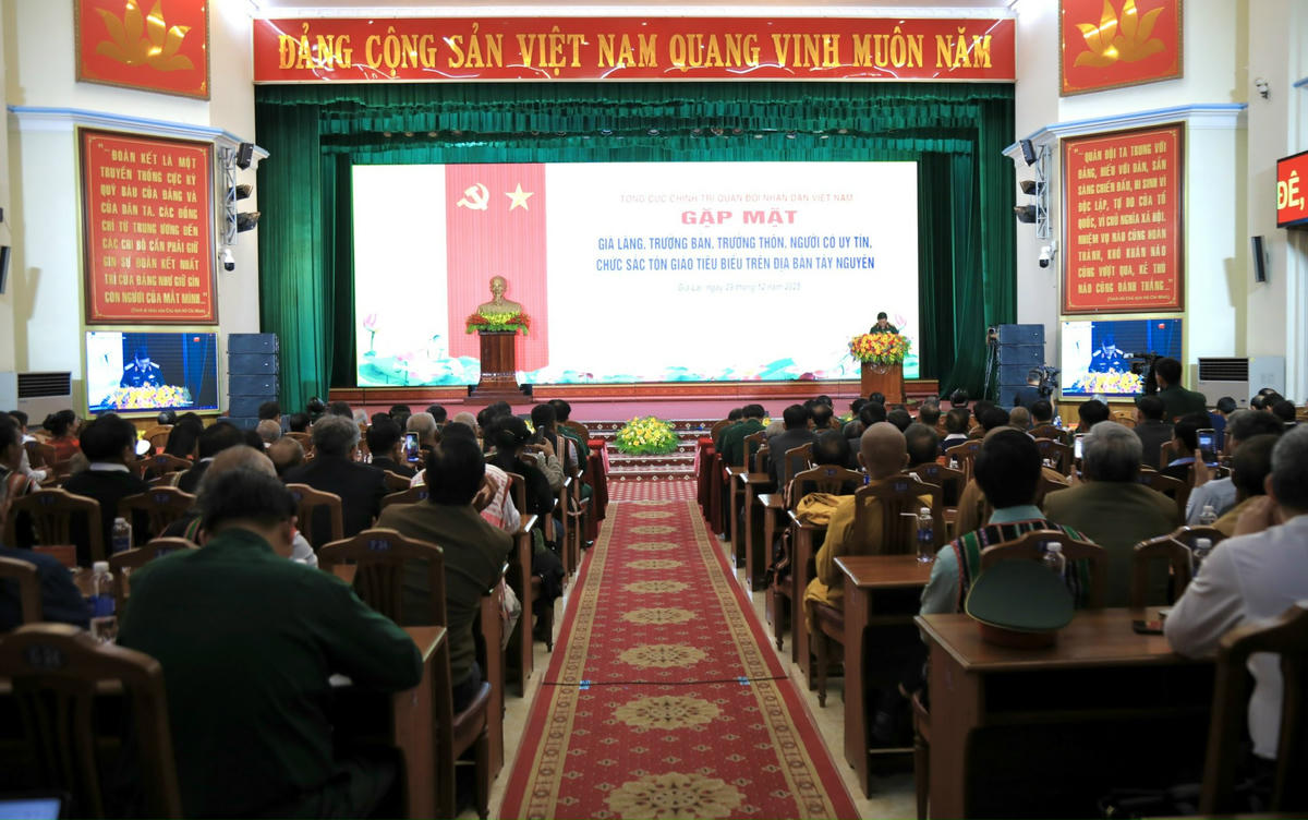 Toàn cảnh buổi gặp mặt. (Ảnh Đình Sang)