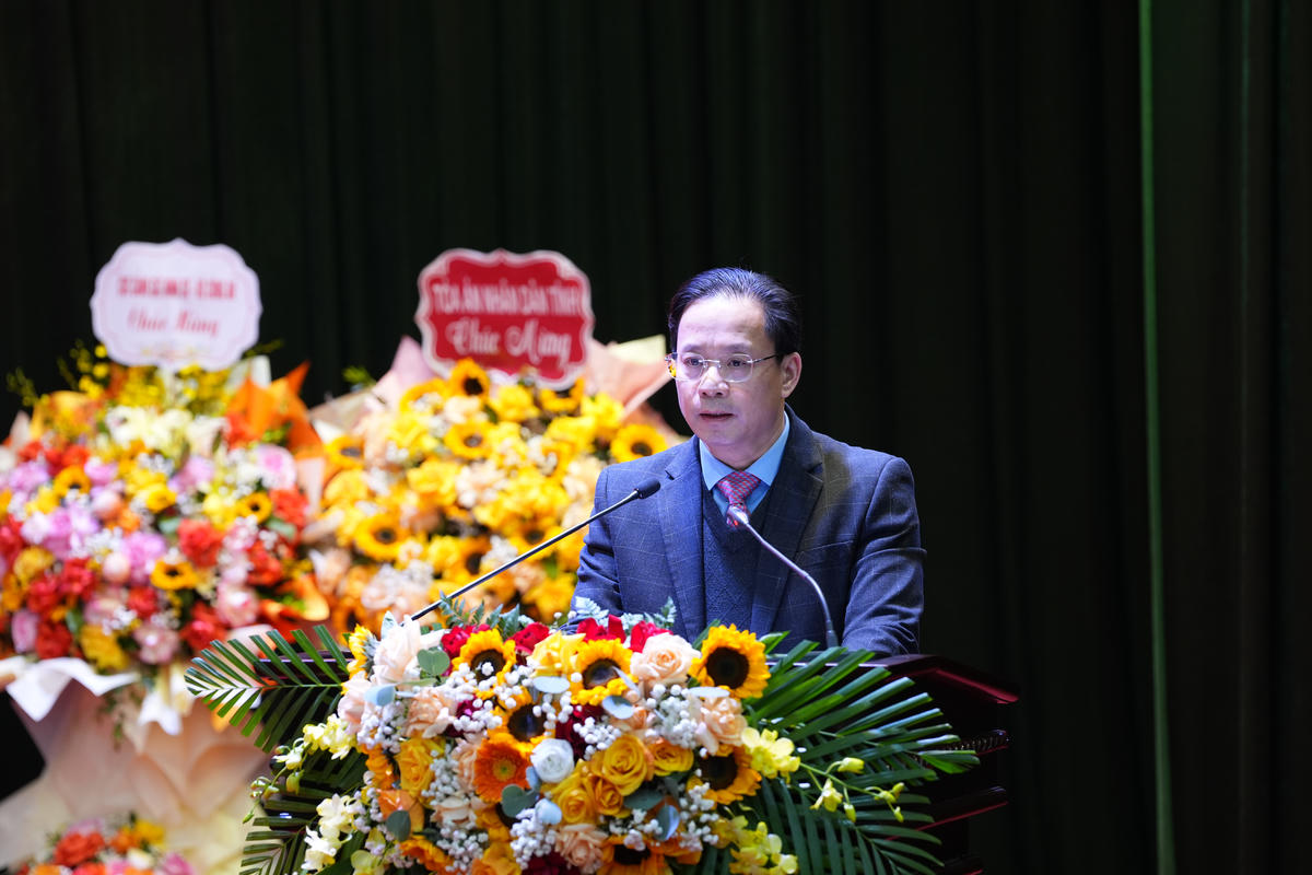 Ông Hoàng Văn Nghiệm, Bí thư Tỉnh ủy Sơn La phát biểu tại Hội nghị. Ảnh: CT - TH.